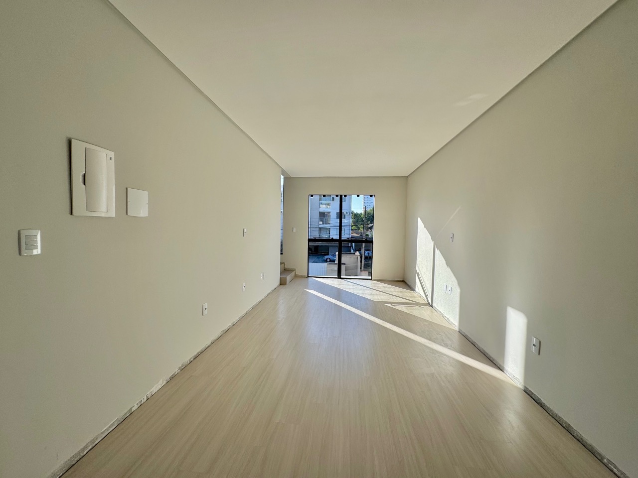 Sobrado Geminado à venda no Escola Agrícola: 