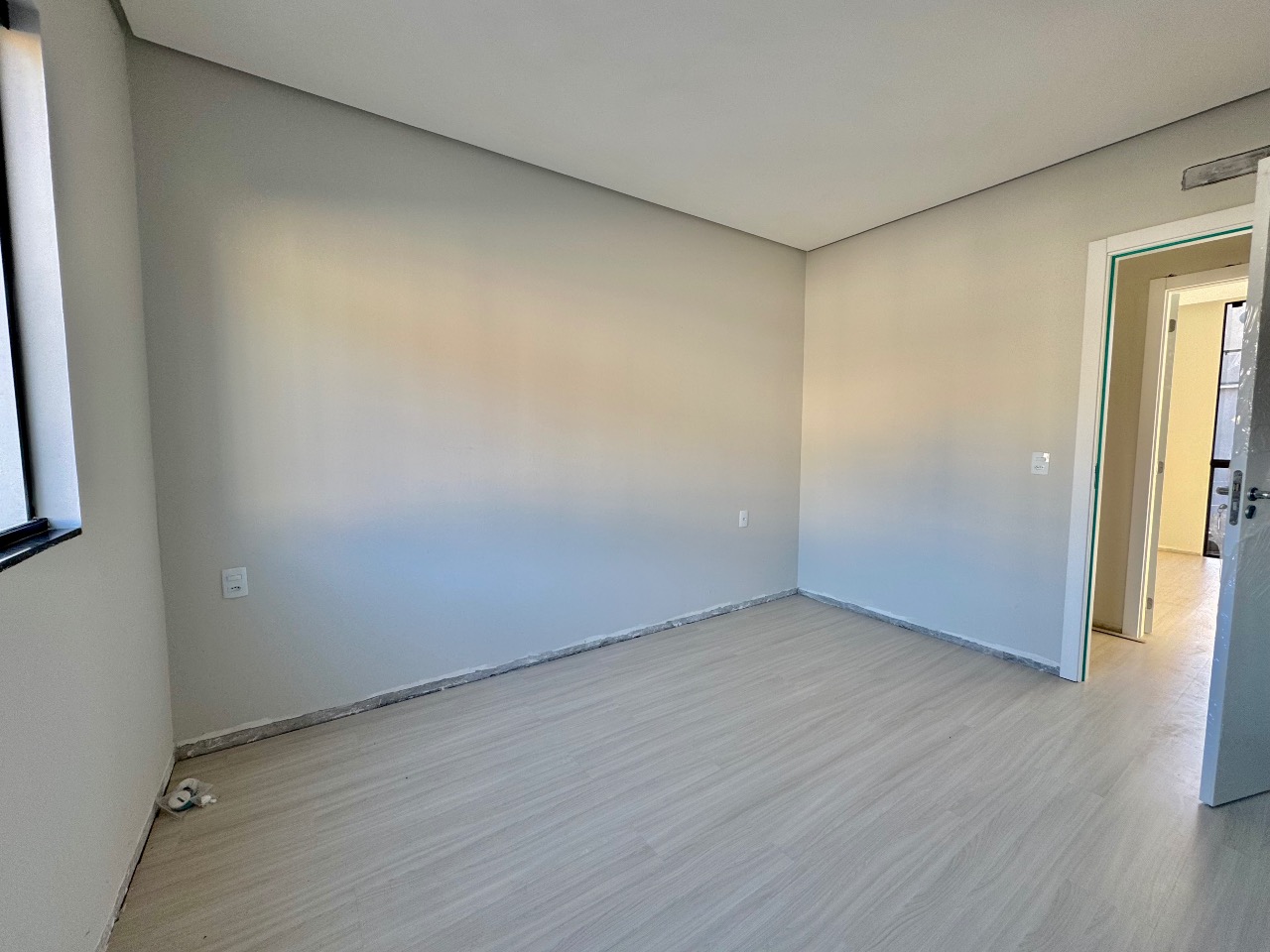 Sobrado Geminado à venda no Escola Agrícola: 