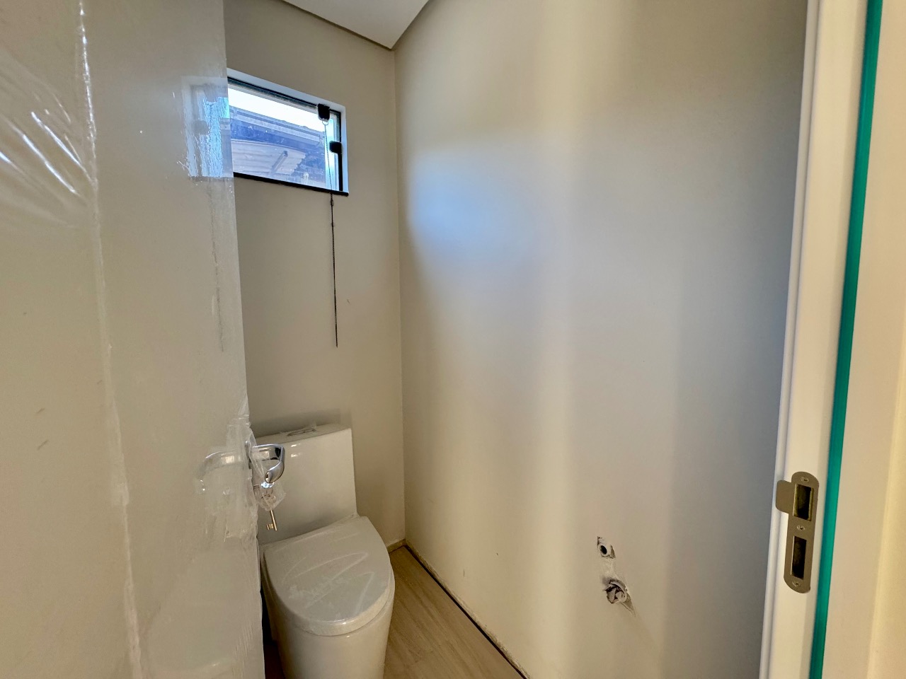 Sobrado Geminado à venda no Escola Agrícola: 