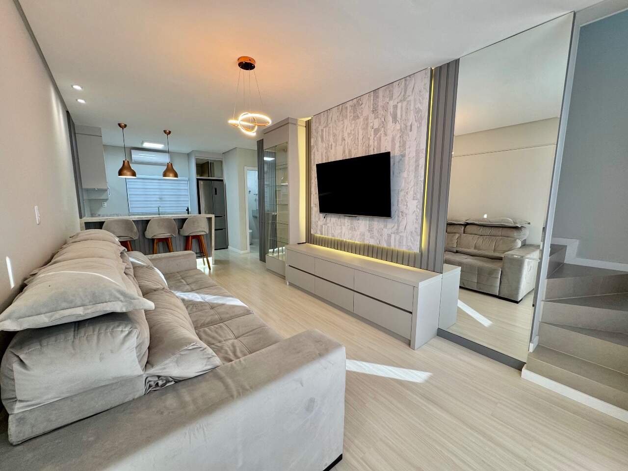 Sobrado Geminado à venda no Escola Agrícola: 