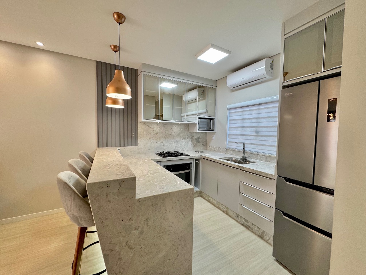 Sobrado Geminado à venda no Escola Agrícola: 