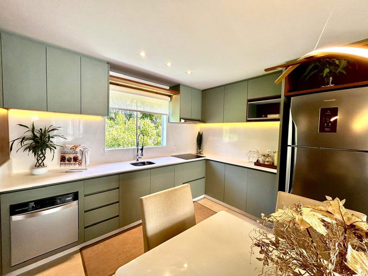 Sobrado Geminado à venda no Água Verde: 