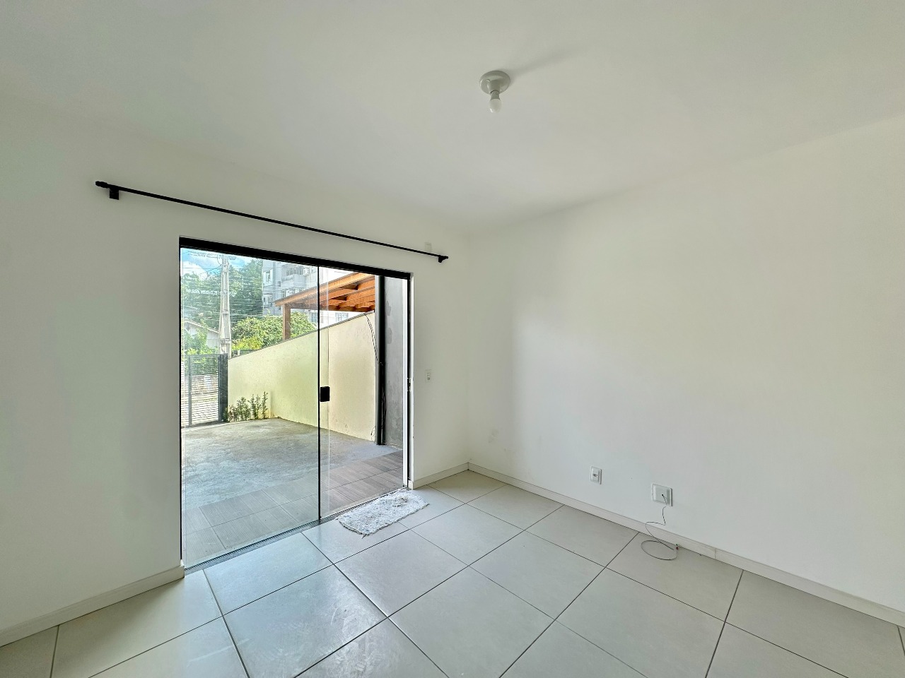 Sobrado Geminado à venda no Velha Central: 