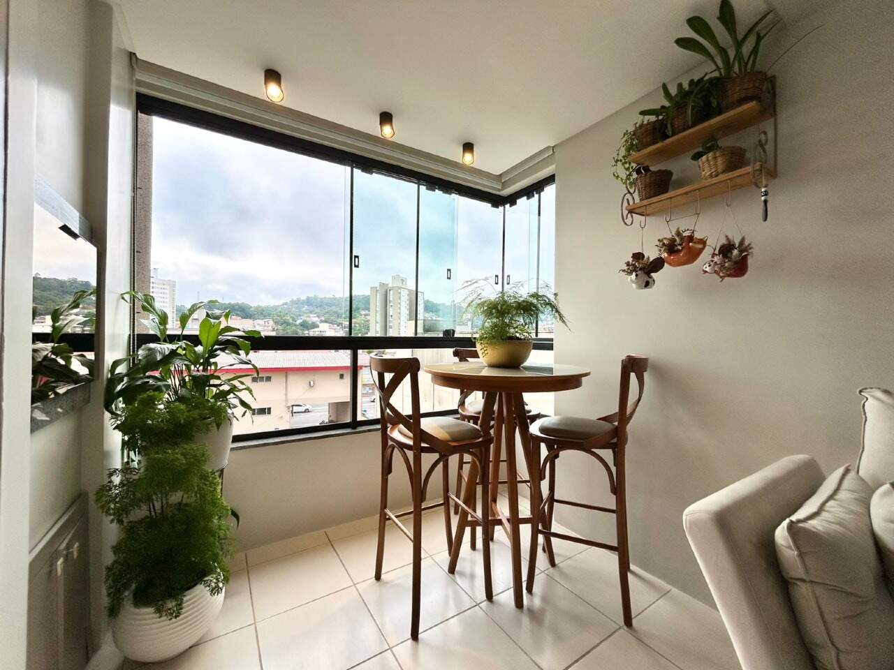 Apartamento à venda no Escola Agrícola: 