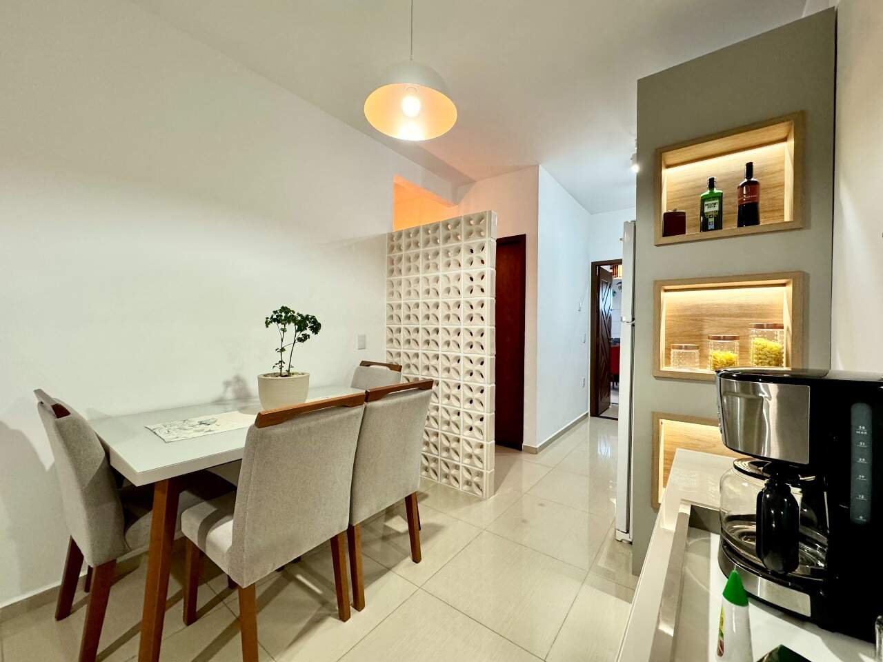 Casa Geminada à venda no Velha Central: 