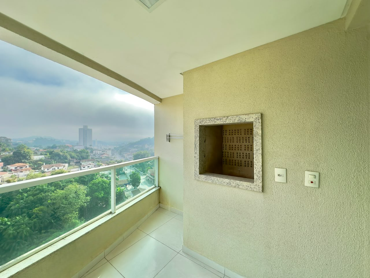 Apartamento à venda no Escola Agrícola: 