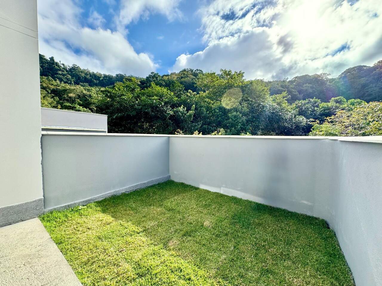 Casa Geminada à venda no Velha Central: 