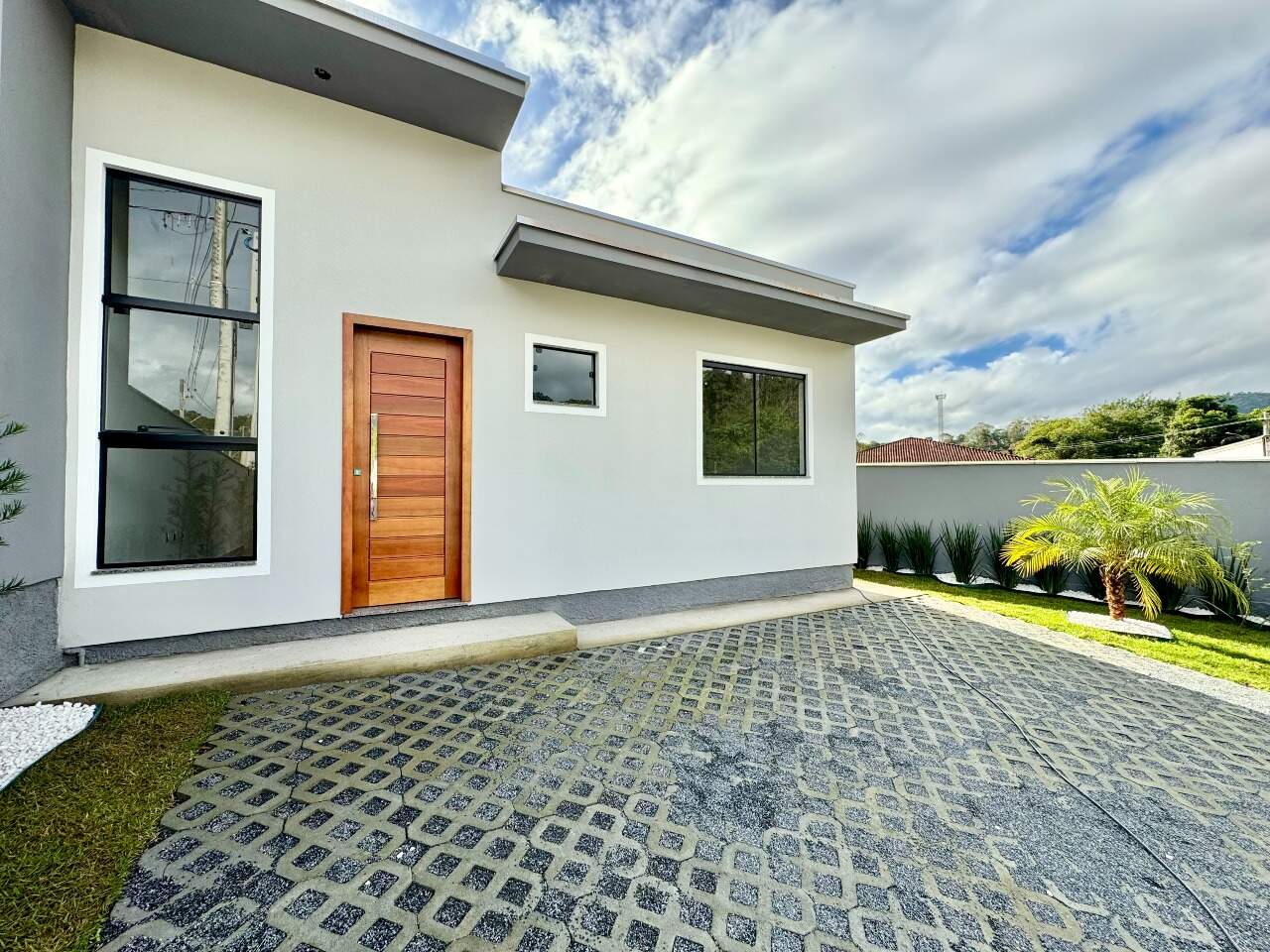 Casa Geminada à venda no Velha Central: 