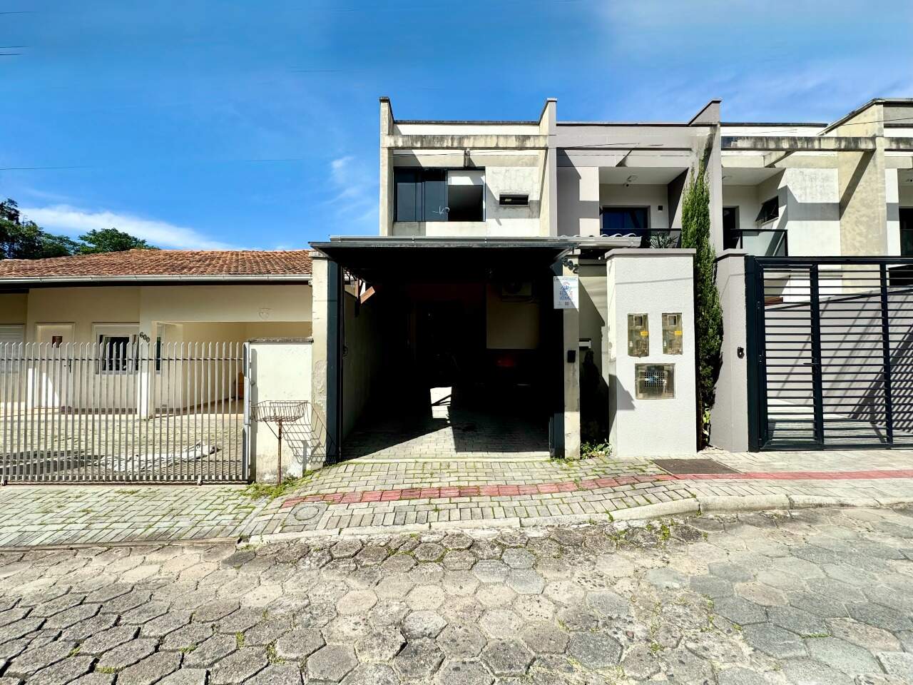 Sobrado Geminado à venda no Velha: 
