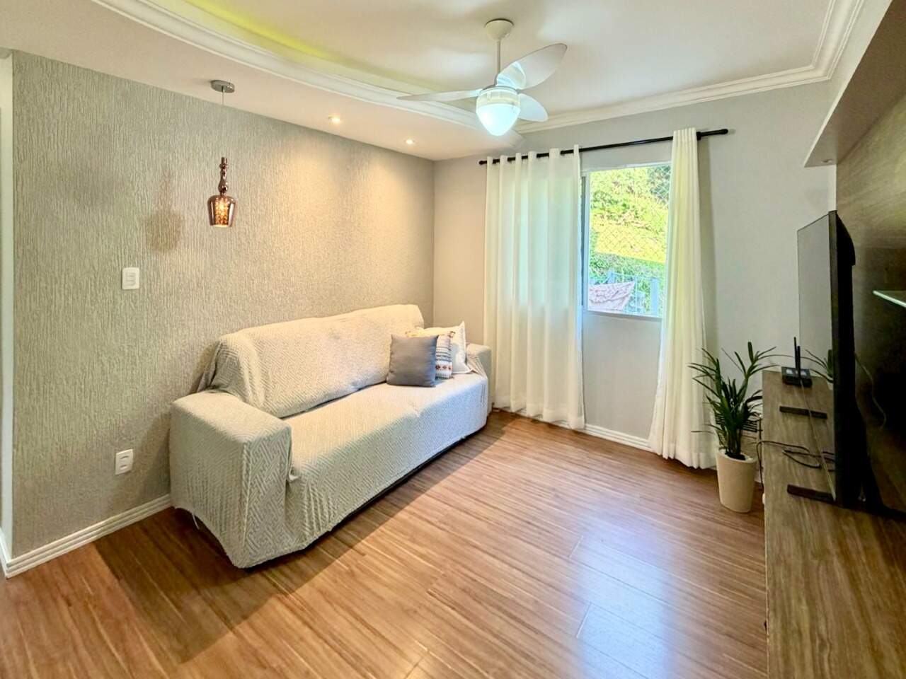 Apartamento à venda no Escola Agrícola: 