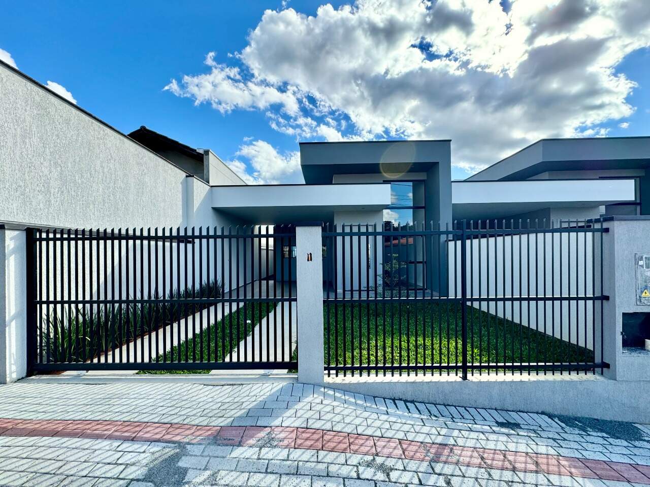 Casa Geminada à venda no Água Verde: 