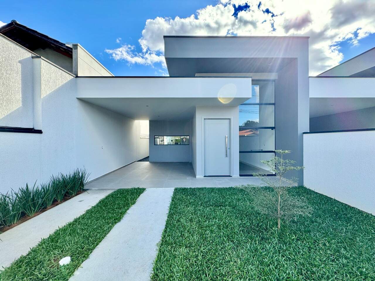 Casa Geminada à venda no Água Verde: 
