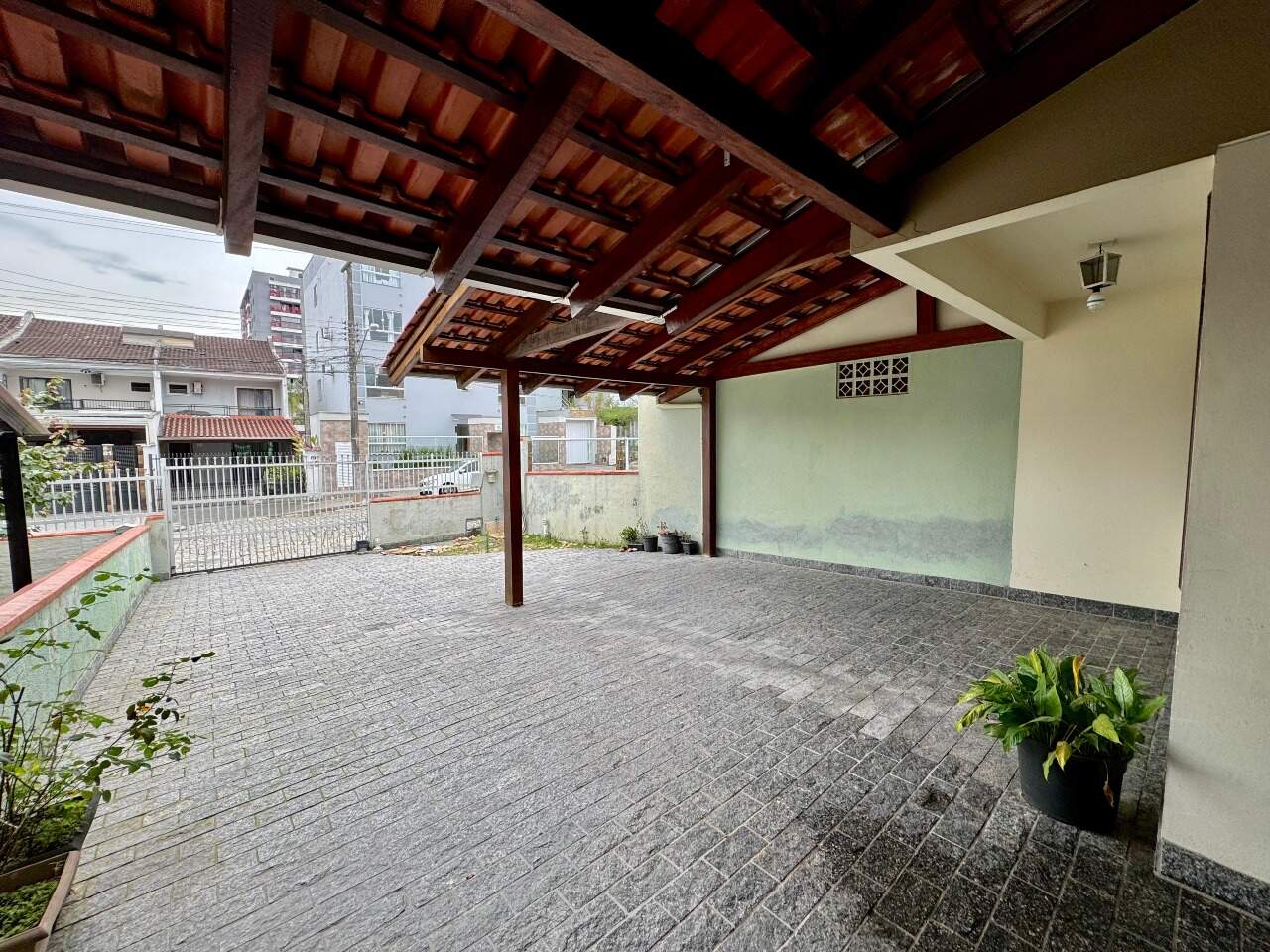 Sobrado Geminado à venda no Velha: 