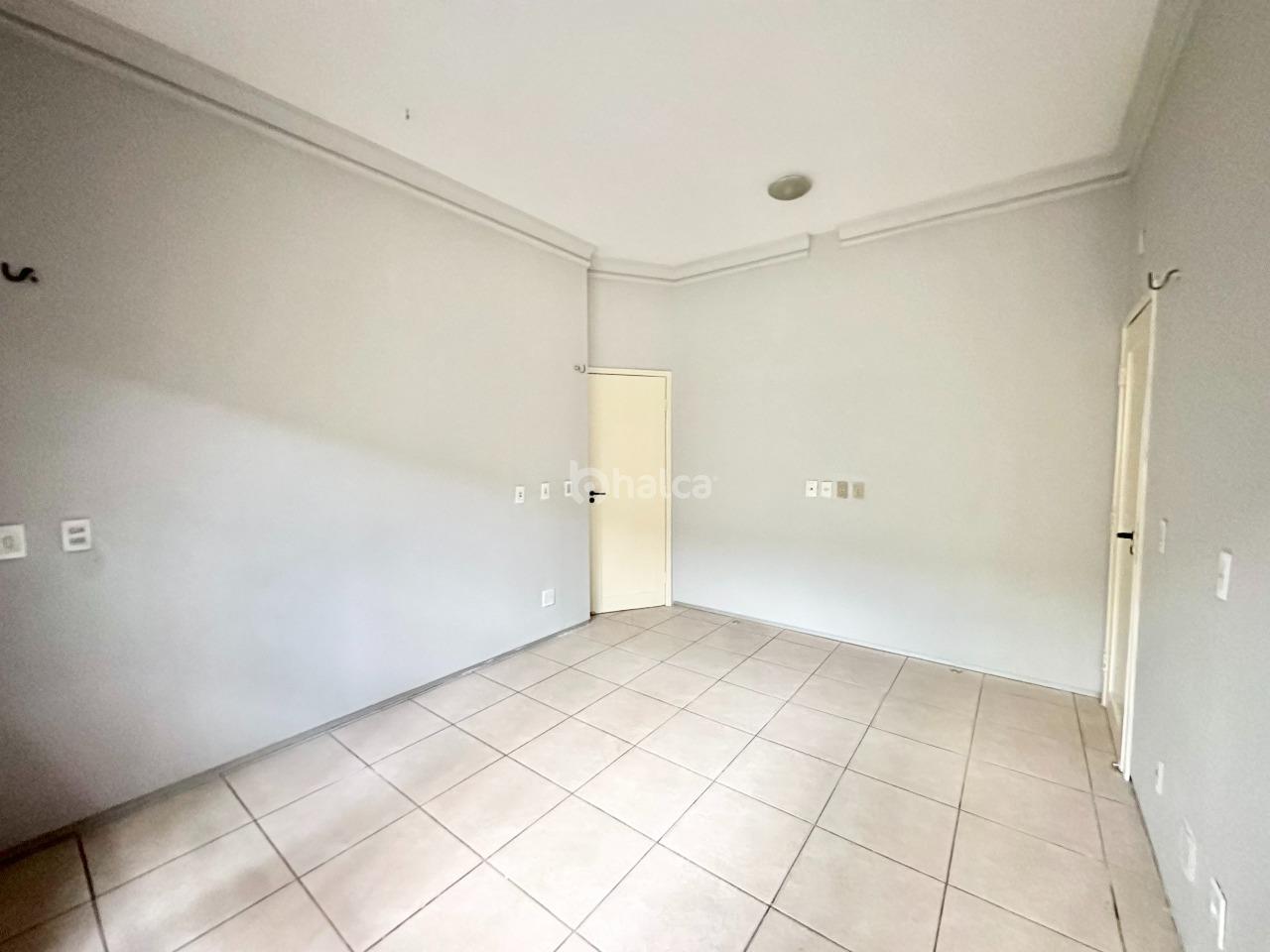 Casa, 4 quartos, 200 m² - Foto 19