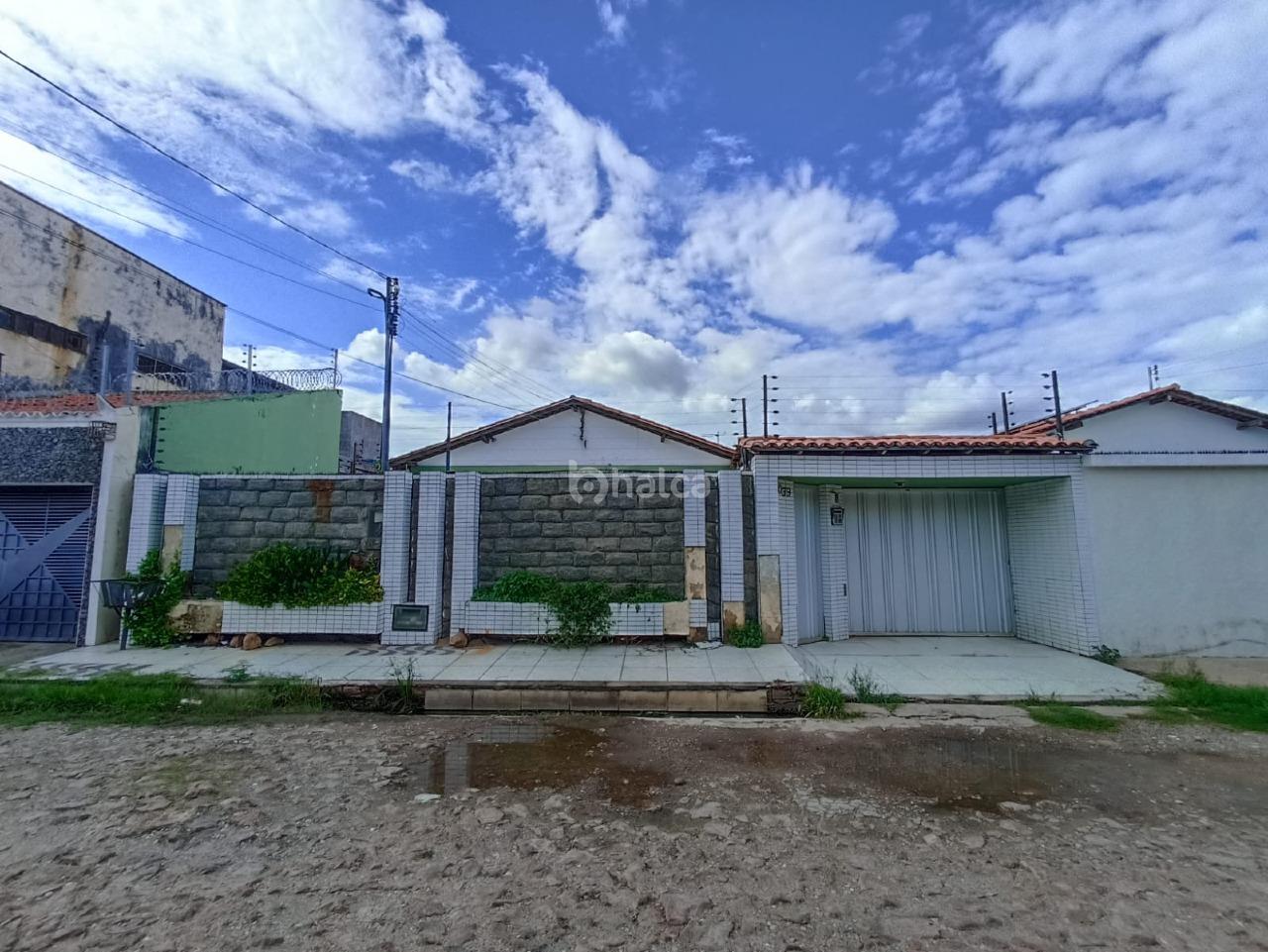 Casa, 4 quartos, 222 m² - Foto 1