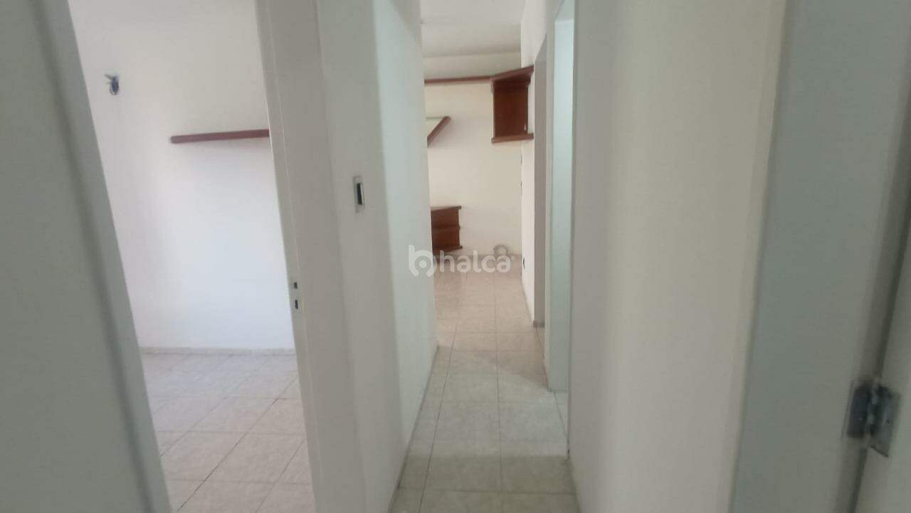 Apartamento para alugar com 3 quartos, 78m² - Foto 4