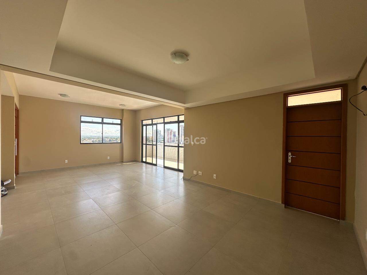 Apartamento, 3 quartos, 210 m² - Foto 2