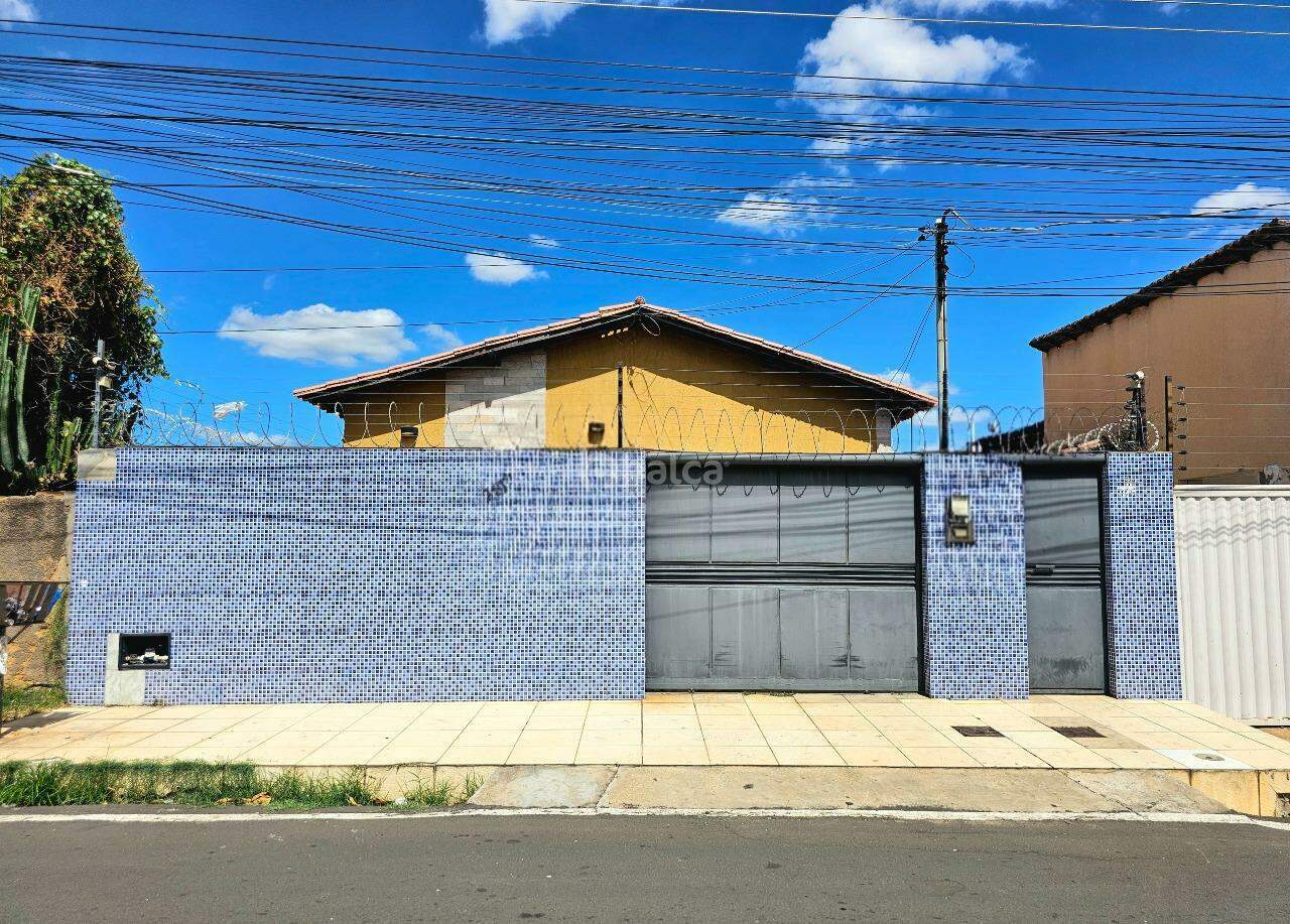 Casa, 5 quartos, 160 m² - Foto 1