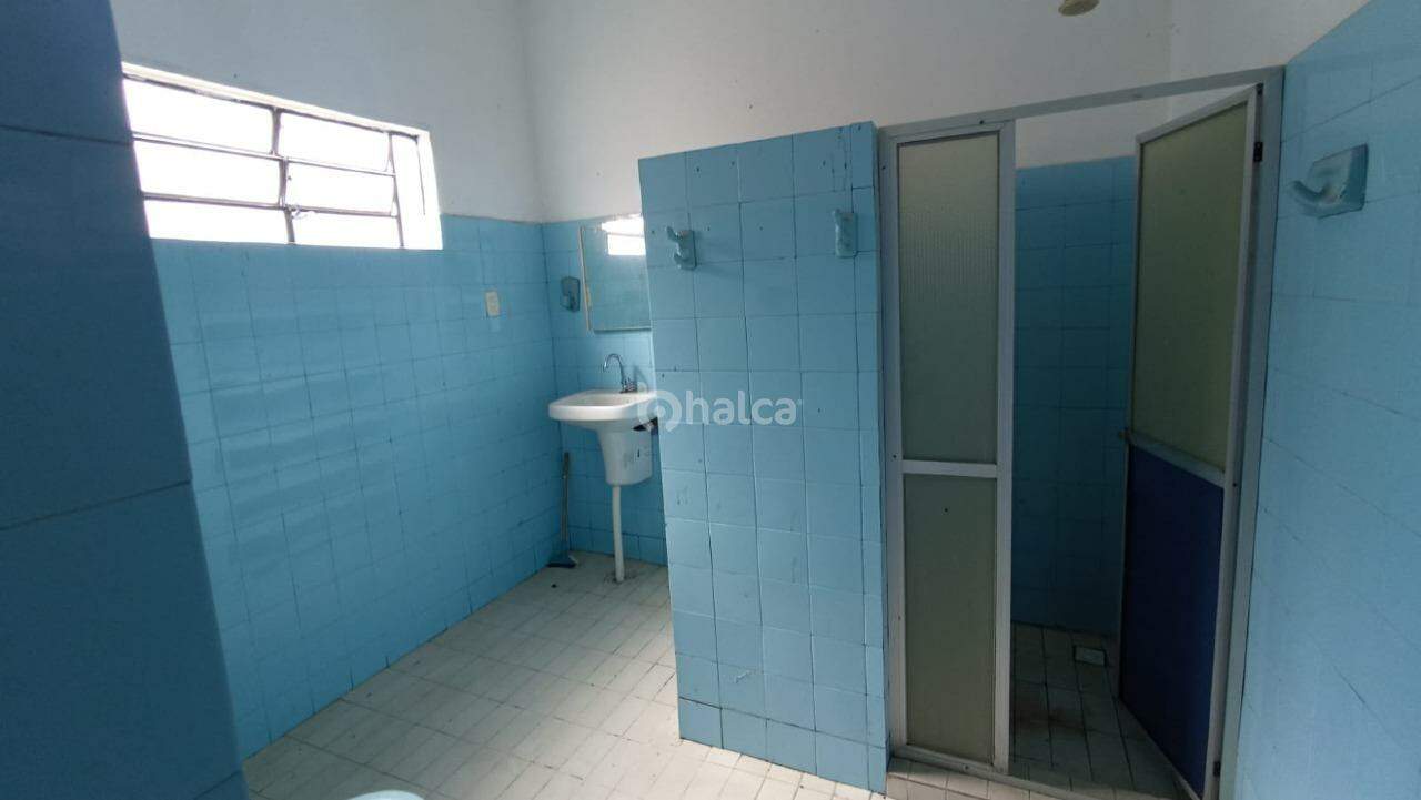 Prédio Inteiro para alugar com 3 quartos, 150m² - Foto 11