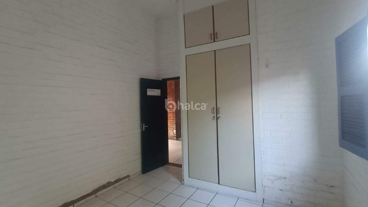 Prédio Inteiro para alugar com 3 quartos, 150m² - Foto 14