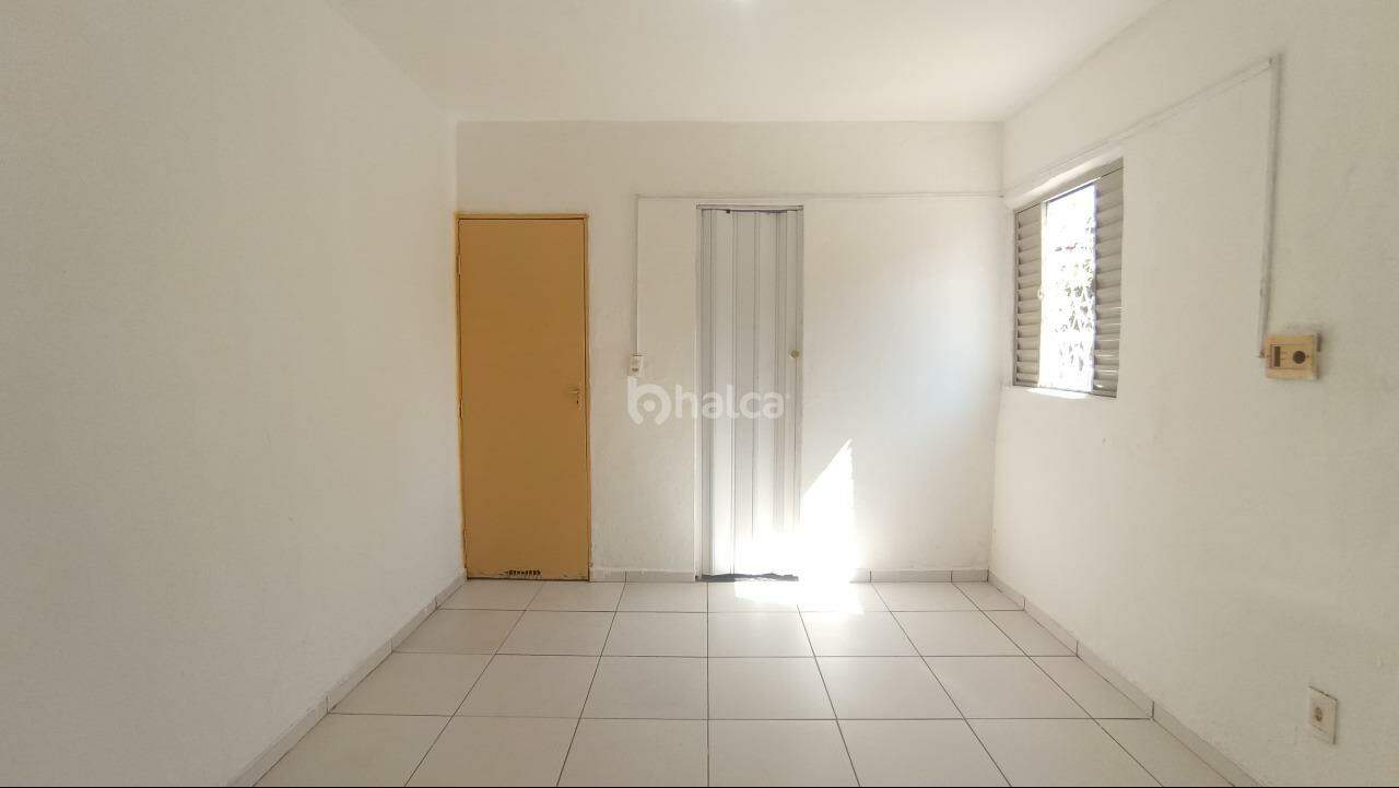 Apartamento para alugar com 2 quartos, 57m² - Foto 4