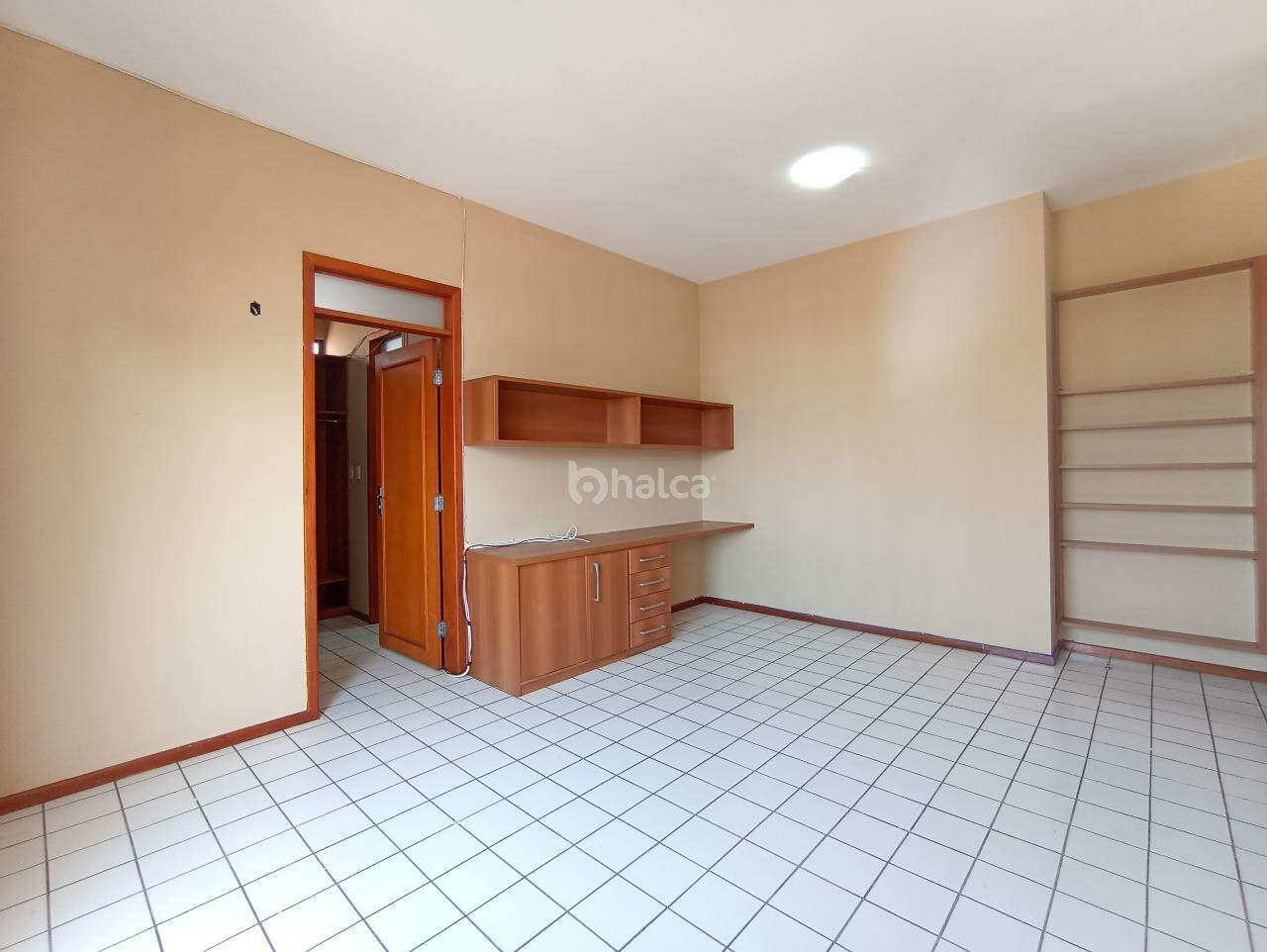 Apartamento para alugar com 3 quartos, 220m² - Foto 9