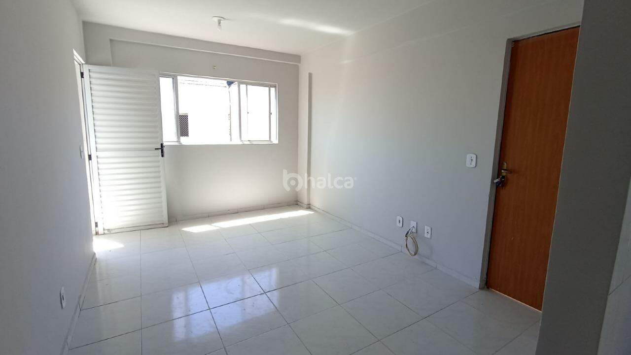 Apartamento para alugar com 2 quartos, 49m² - Foto 2