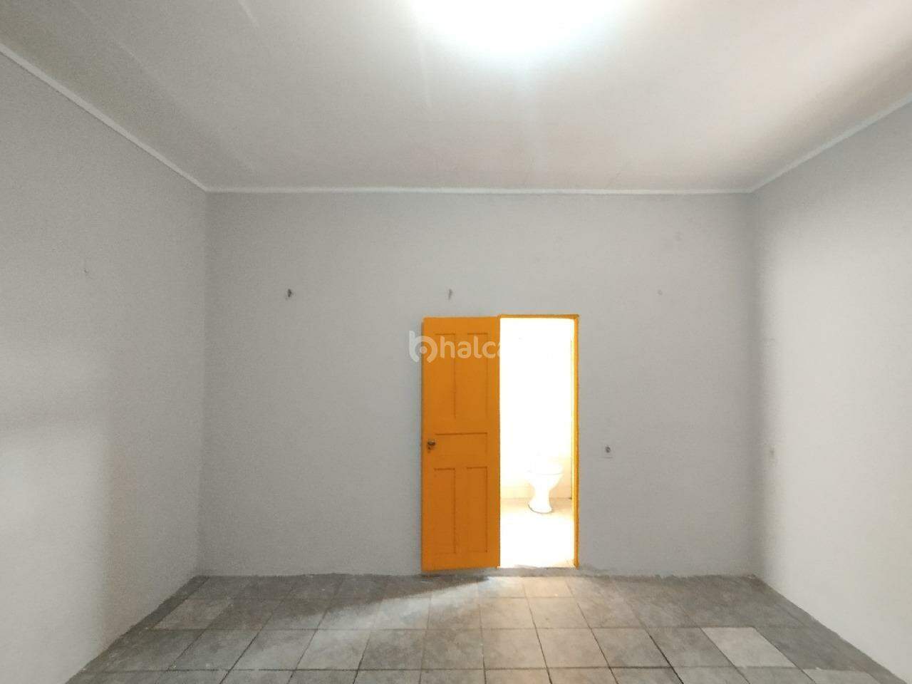 Casa para alugar com 5 quartos, 140m² - Foto 7