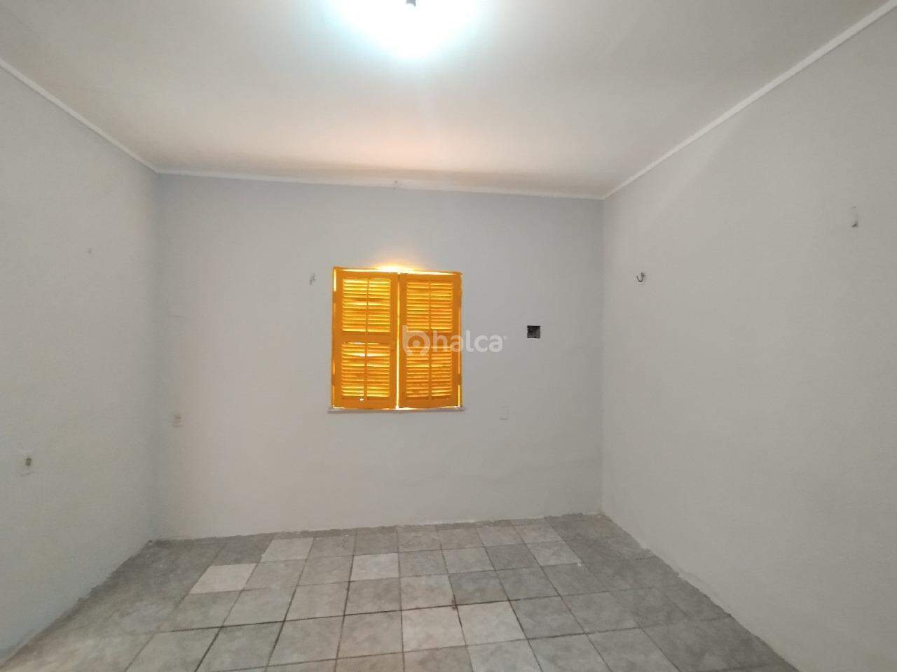 Casa para alugar com 5 quartos, 140m² - Foto 11