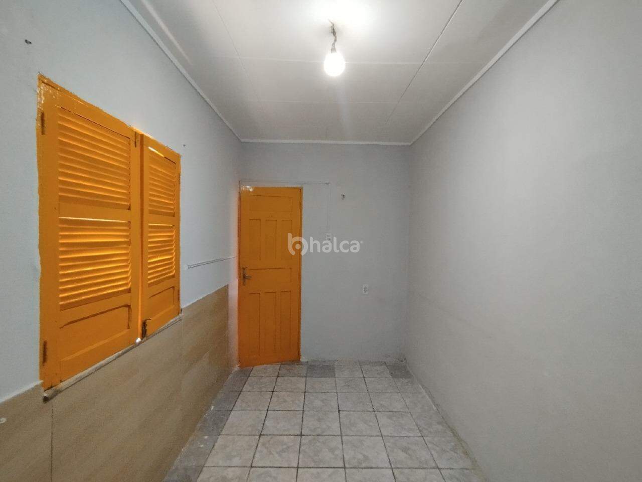 Casa para alugar com 5 quartos, 140m² - Foto 12