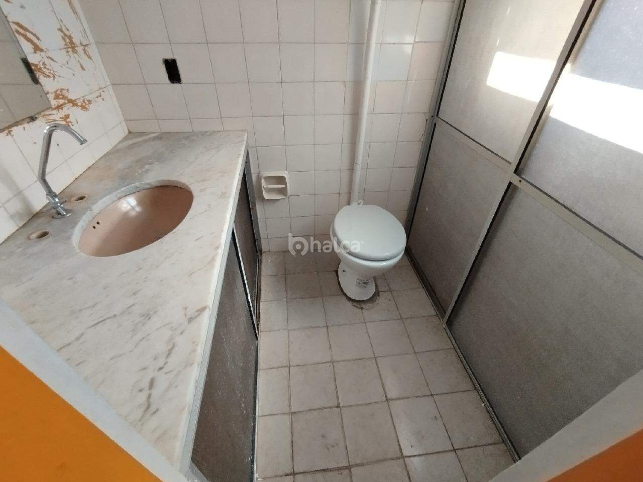 Casa para alugar com 5 quartos, 140m² - Foto 8