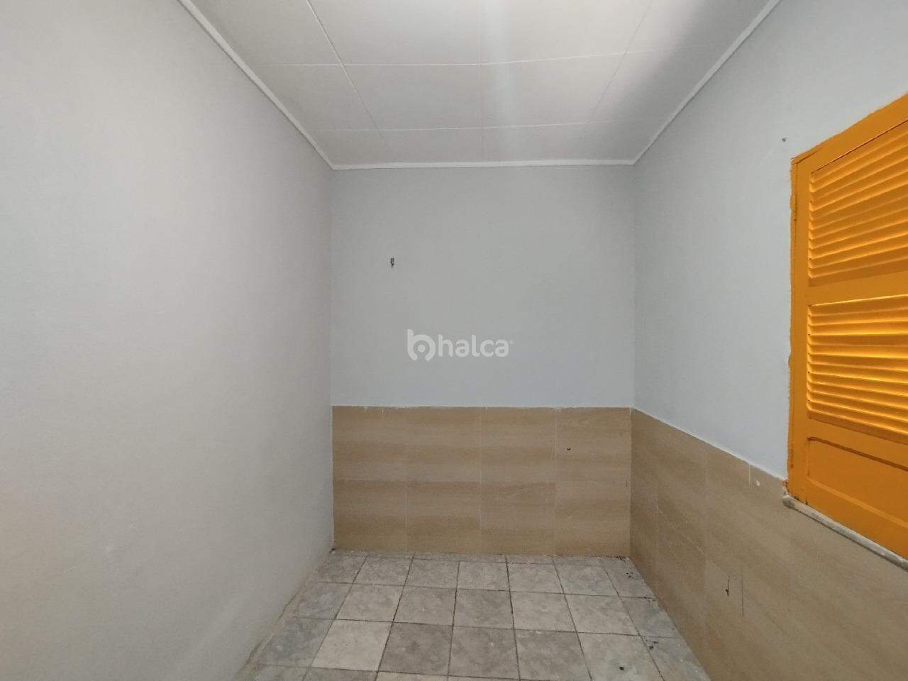 Casa para alugar com 5 quartos, 140m² - Foto 13