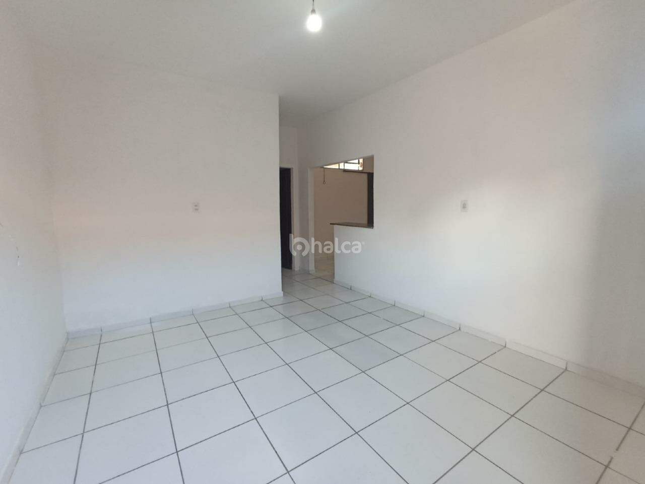 Casa para alugar com 2 quartos, 60m² - Foto 2