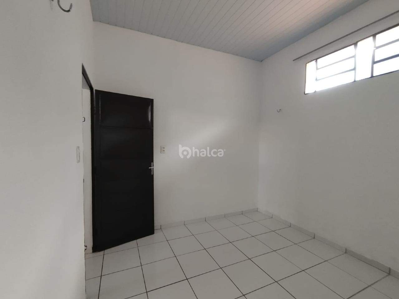 Casa para alugar com 2 quartos, 60m² - Foto 9