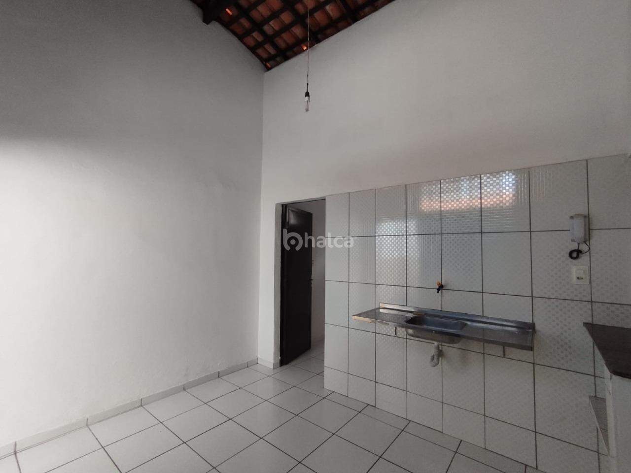 Casa para alugar com 2 quartos, 60m² - Foto 4