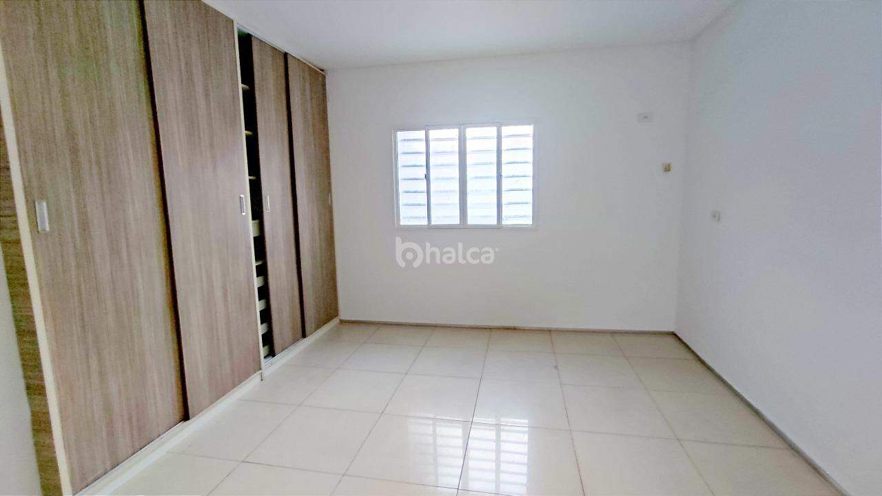 Casa para alugar com 3 quartos, 95m² - Foto 12