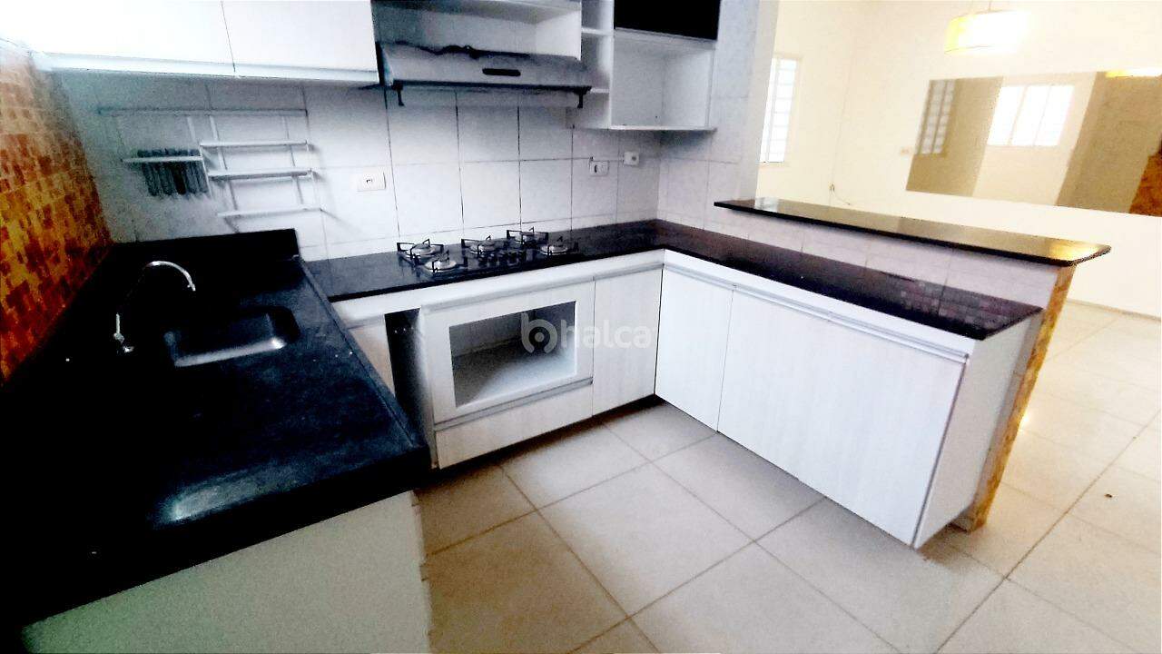 Casa para alugar com 3 quartos, 95m² - Foto 19