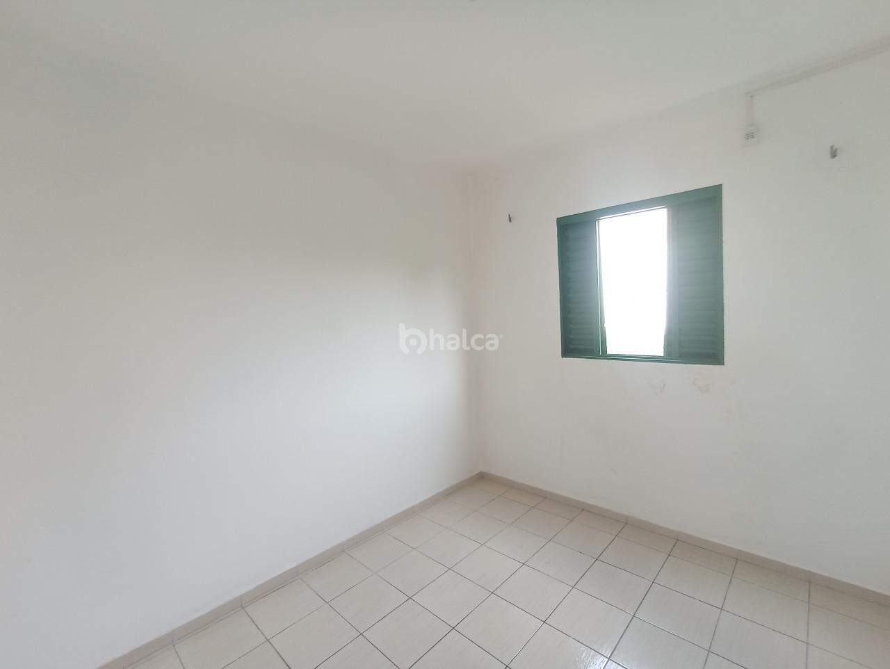 Apartamento para alugar com 3 quartos, 76m² - Foto 8