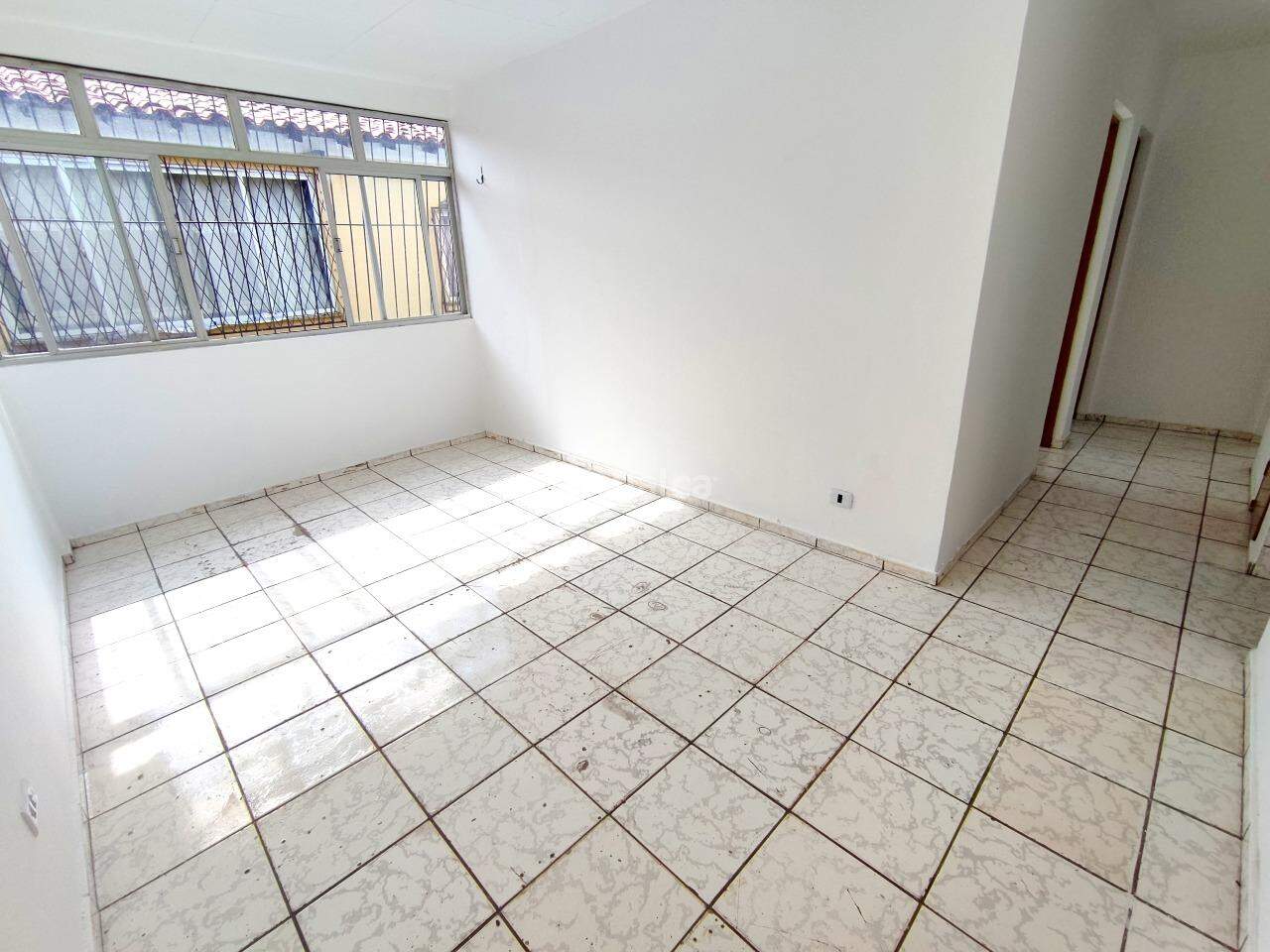 Apartamento para alugar com 2 quartos, 55m² - Foto 2