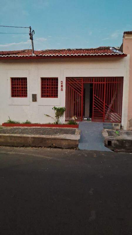 Prédio Inteiro para alugar com 4 quartos, 152m² - Foto 1