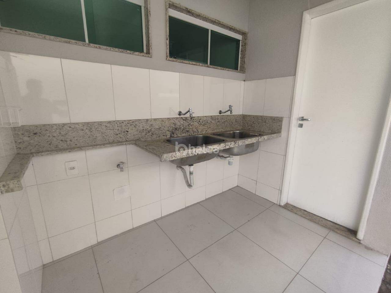 Casa de Condomínio à venda com 4 quartos, 227m² - Foto 22