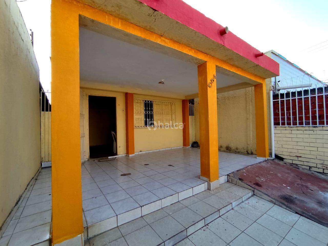 Casa à venda com 3 quartos, 90m² - Foto 2