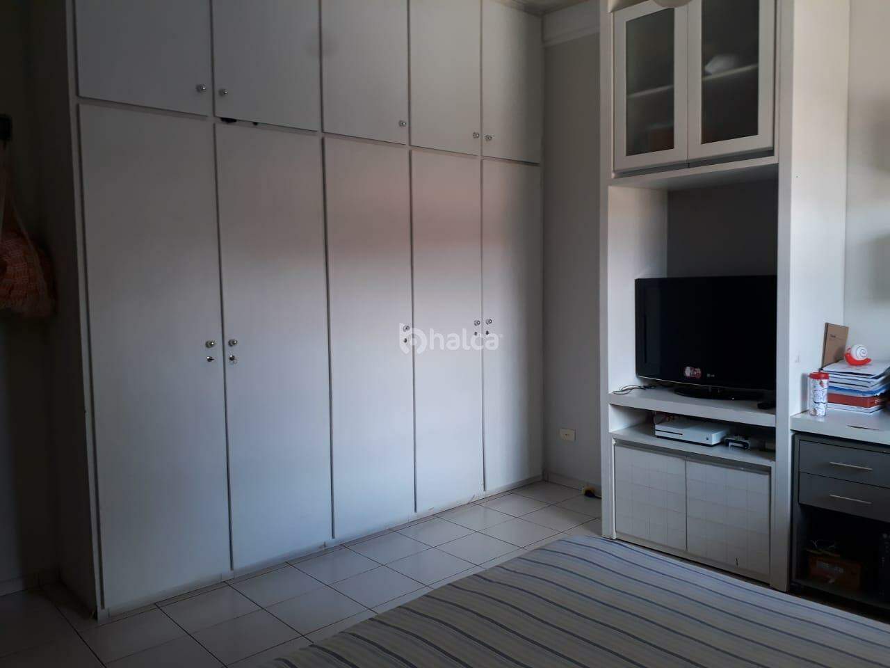 Casa à venda com 3 quartos, 204m² - Foto 14