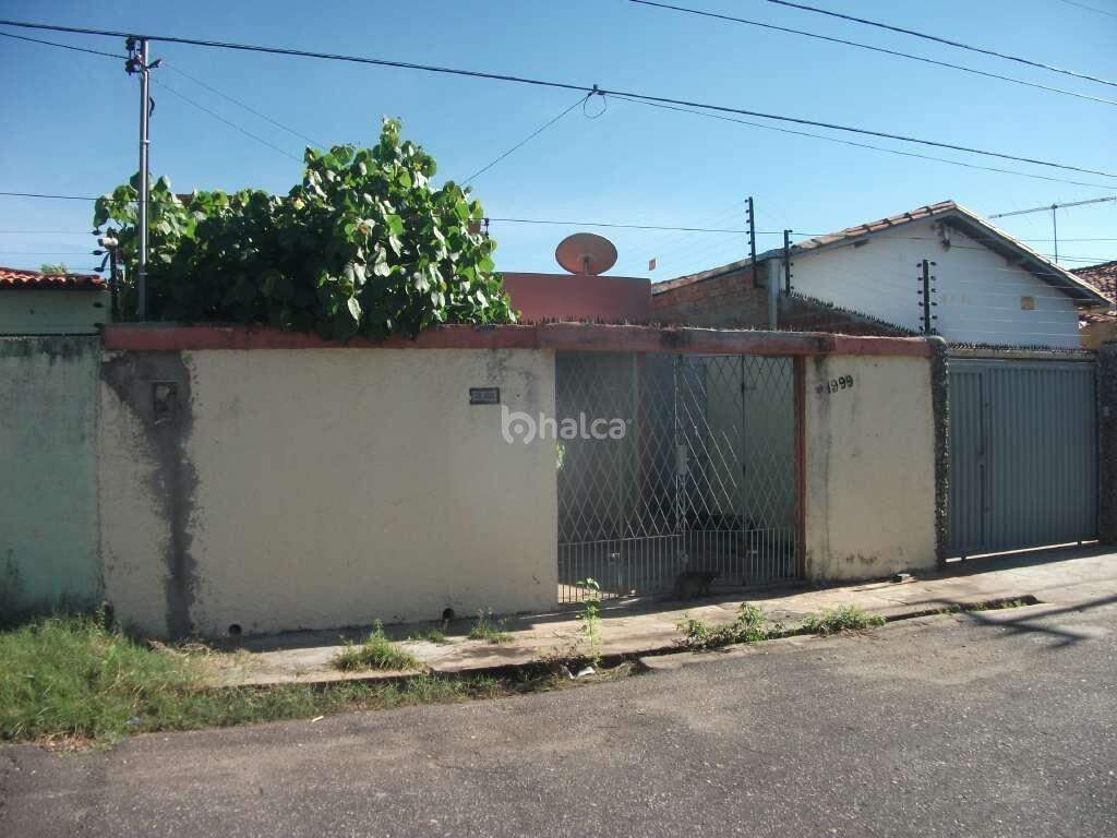 Casa para alugar com 3 quartos, 109m² - Foto 1