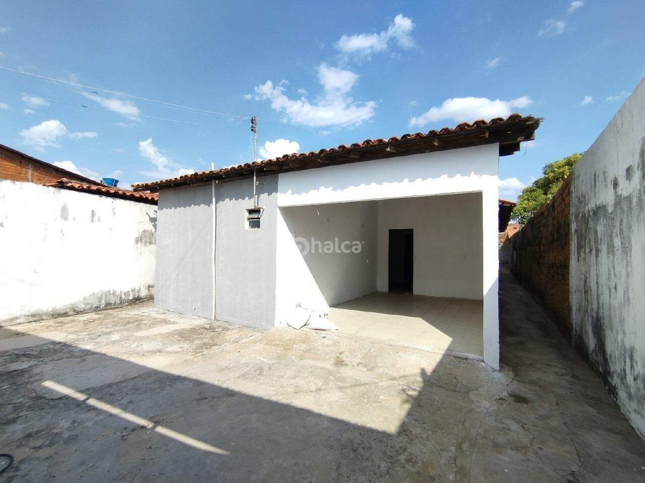 Casa para alugar com 4 quartos, 137m² - Foto 1