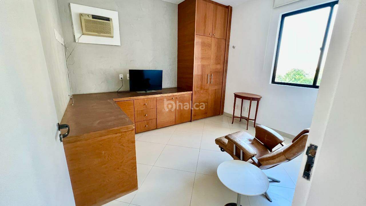 Apartamento para alugar com 3 quartos, 117m² - Foto 13