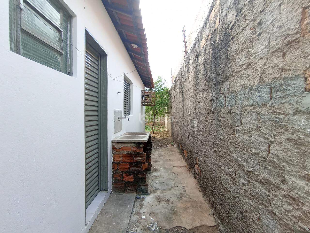 Casa para alugar com 2 quartos, 55m² - Foto 14