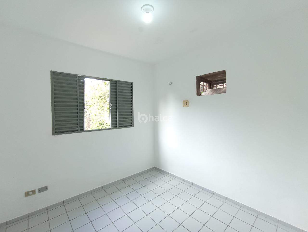 Casa para alugar com 2 quartos, 55m² - Foto 5