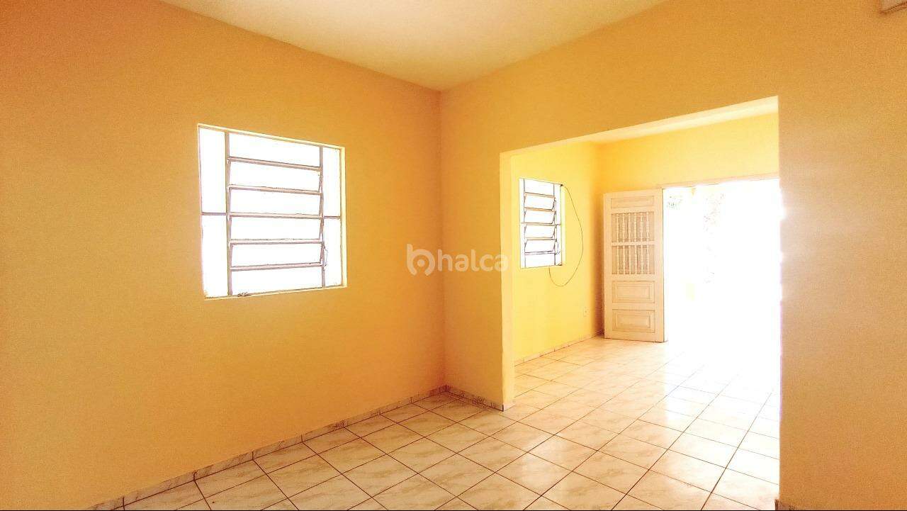 Casa para alugar com 3 quartos, 122m² - Foto 9