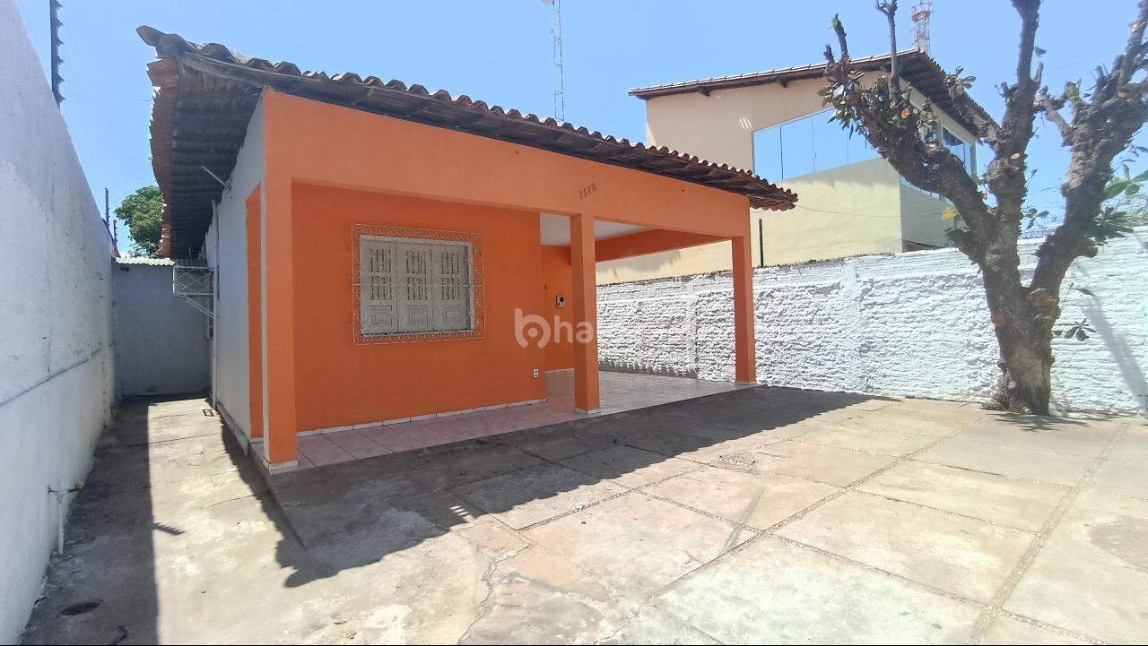 Casa para alugar com 3 quartos, 122m² - Foto 2